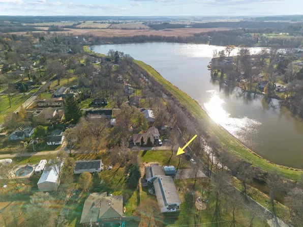 N6292 East Lakeshore DRIVE, Burlington, WI 53105