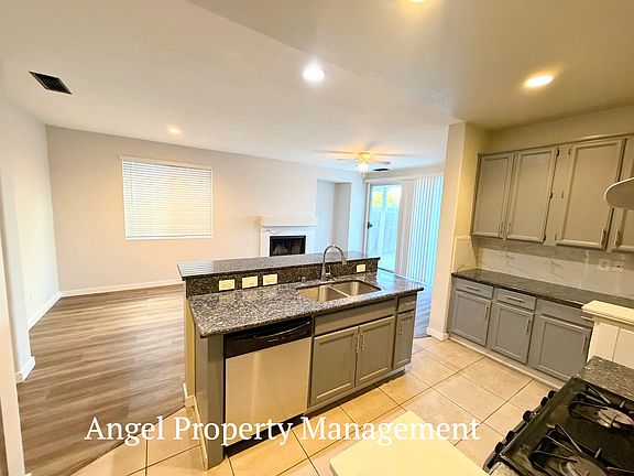 5th image of 22 Beaucanon Ct