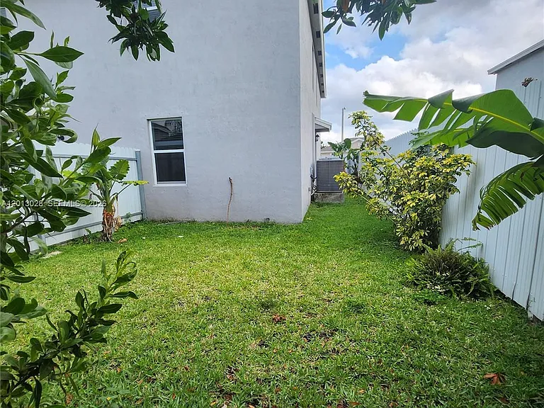13245 SW 271st Ter #1 — Photo 4