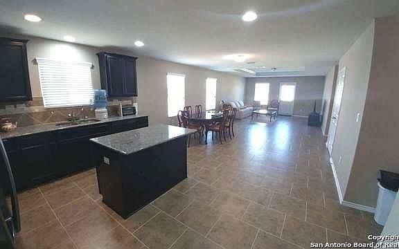 4th image of 11815 Silver Arbor