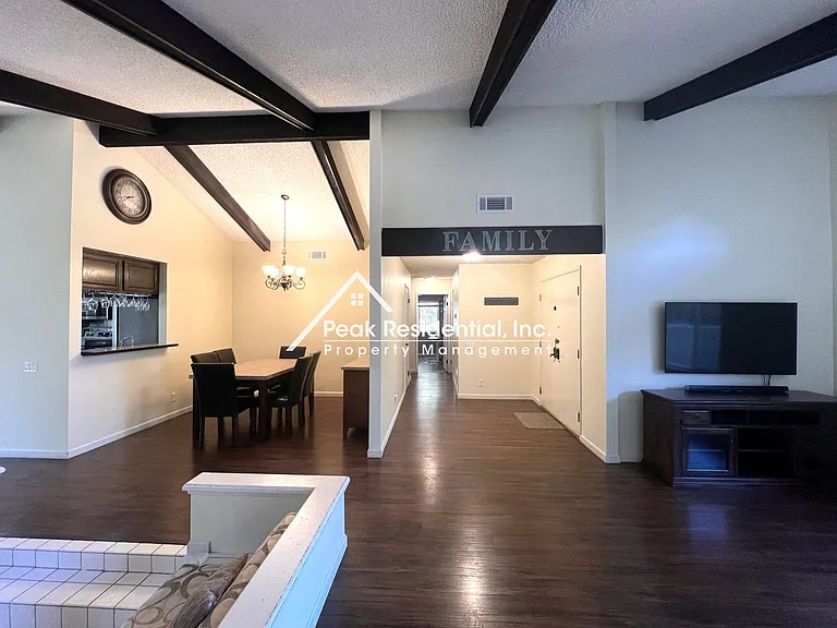 5541 Walnut Ave — Photo 4