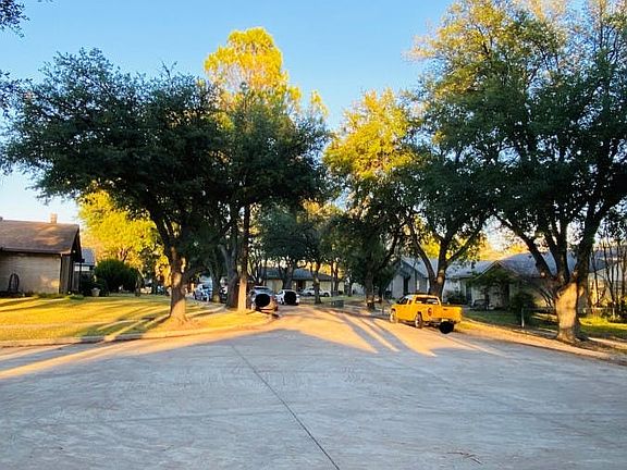 4th image of 402 Peaceful Dr