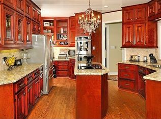 70 Grogans Pt, The Woodlands, TX 77380