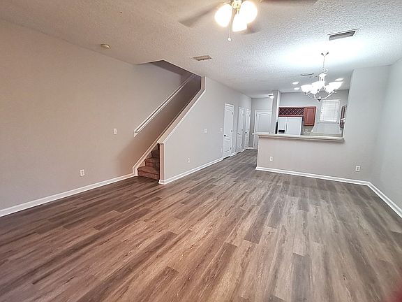 4th image of 2358 Red Moon Dr