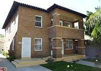 1st image of 824 W 40th Pl