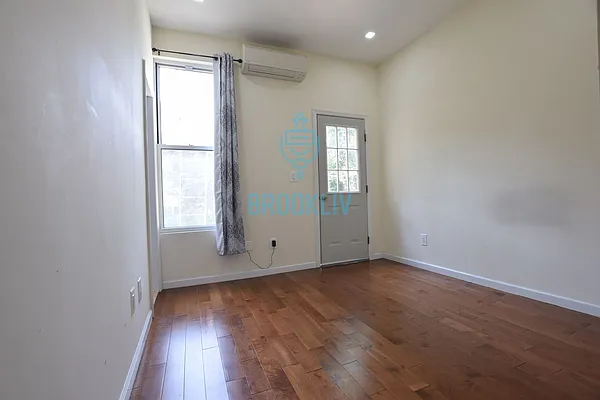 Rented by null | media 37