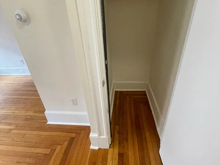 17 Fairbanks St #12A — Photo 3
