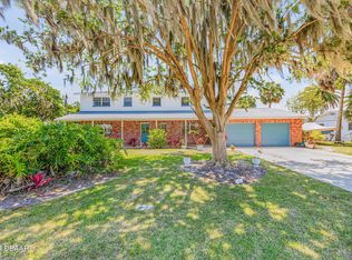 909 Pineapple Rd, South Daytona, FL 32119