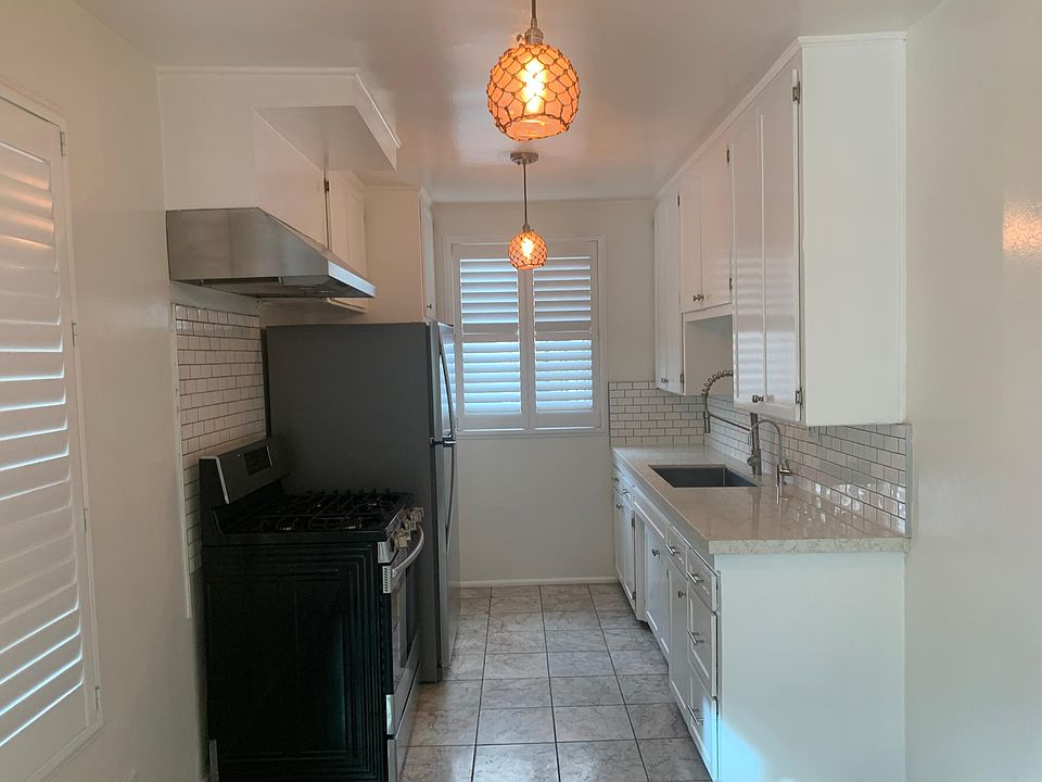 1st image of 1138 S La Cienega Blvd APT 24