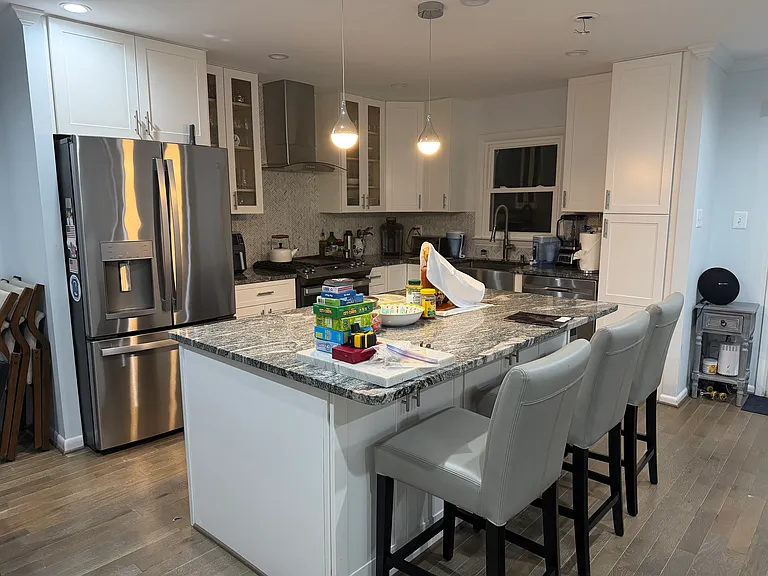 1804 N George Mason Dr — Photo 3