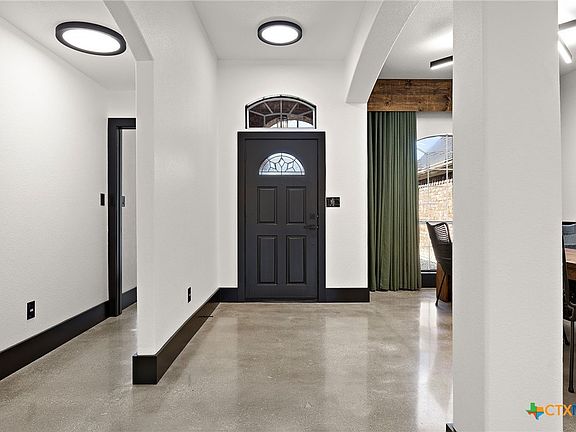 4th image of 100 Whitfield St