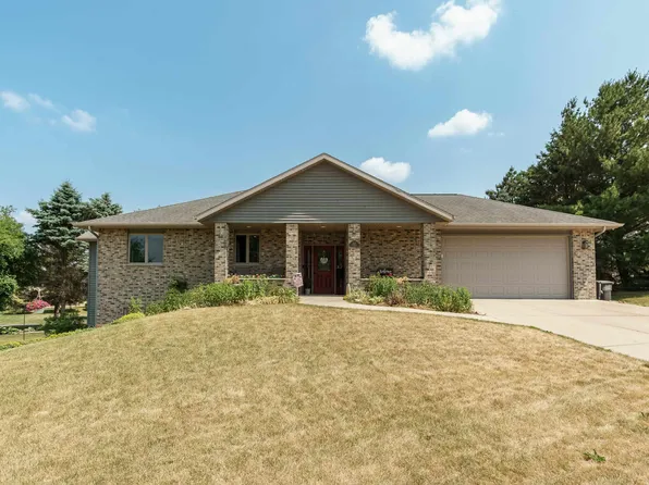 392 Fairway Dr, Milton, WI 53563