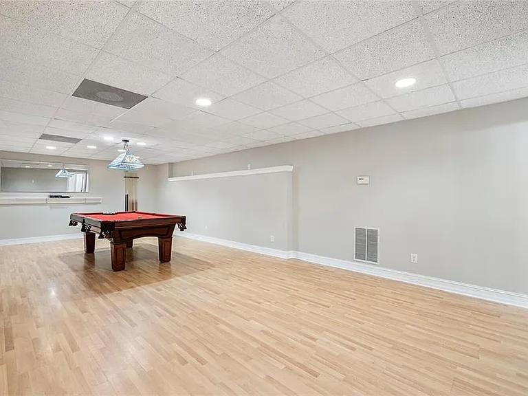 111 Planterra Way — Photo 31