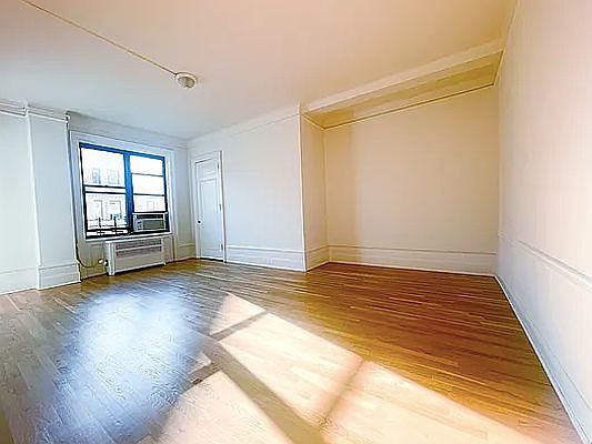 1st image of 1100 Madison Ave APT 9C