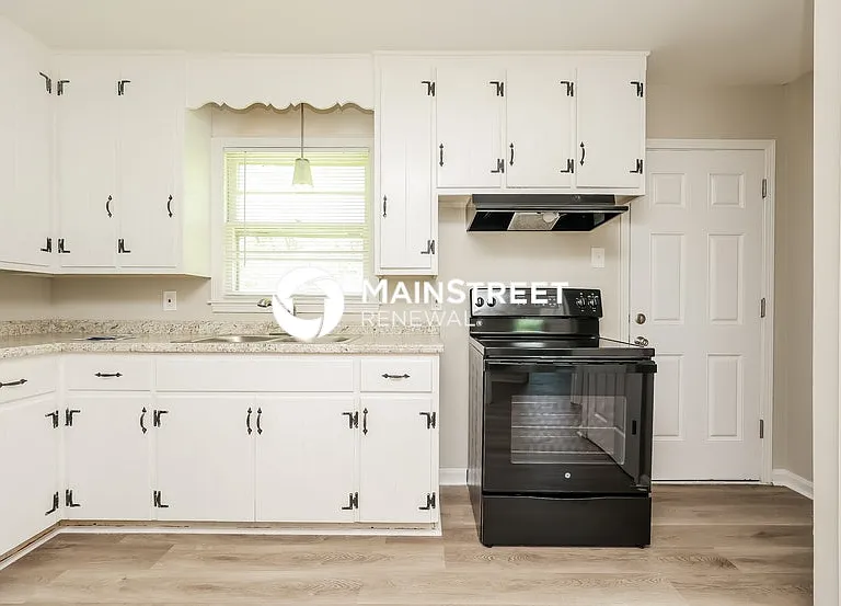 104 Oak Dr — Photo 5