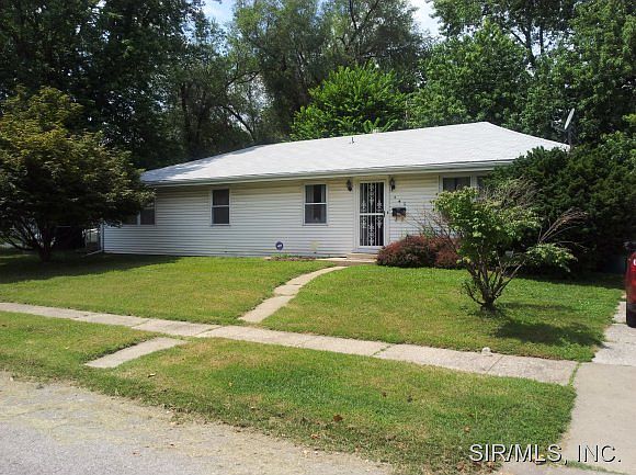 1st image of 945 N 86th St
