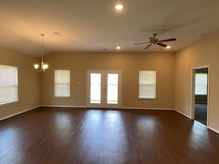 8017 Charlesmont St — Photo 14