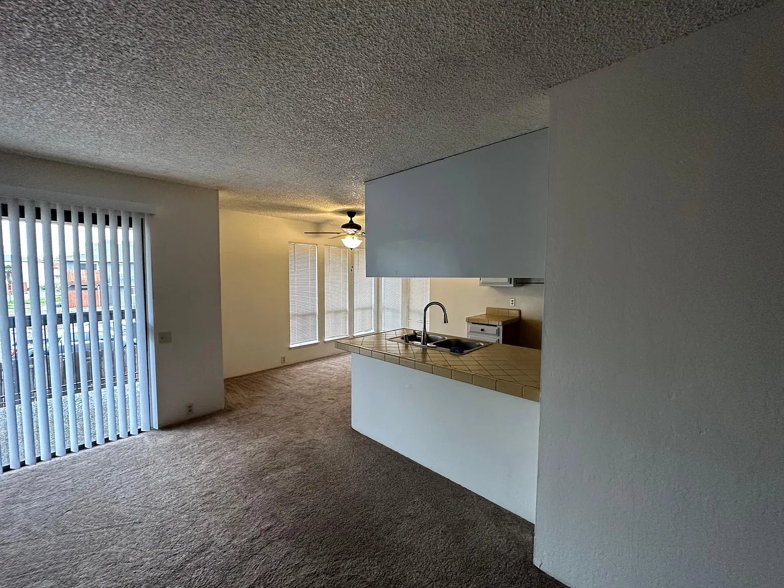 845 Lakeside Dr — Photo 1