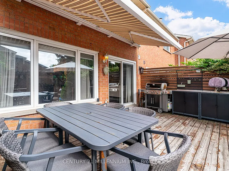 30 Queensmill Ct — Photo 47