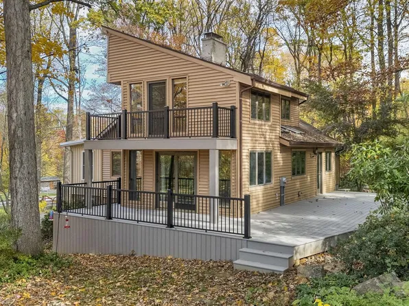 10 Woods Rd, Elverson, PA 19520