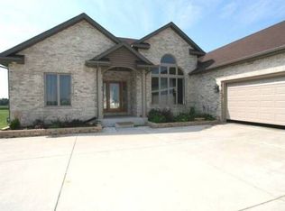 3863 Ridge Ct, Janesville, WI 53548