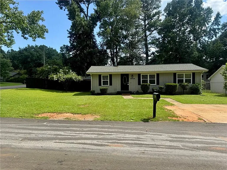 7 Sherwood Loop — Photo 1