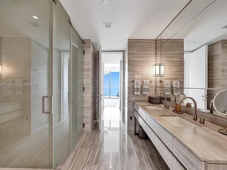 18975 SE Collins Ave #3504 — Photo 26