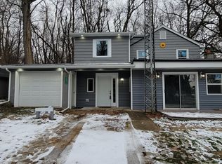 24956 Lake Shore Dr, Dowagiac, MI 49047