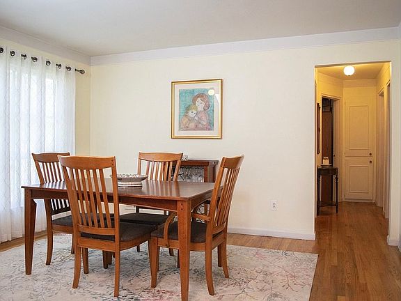 4th image of 31110 Hathaway St