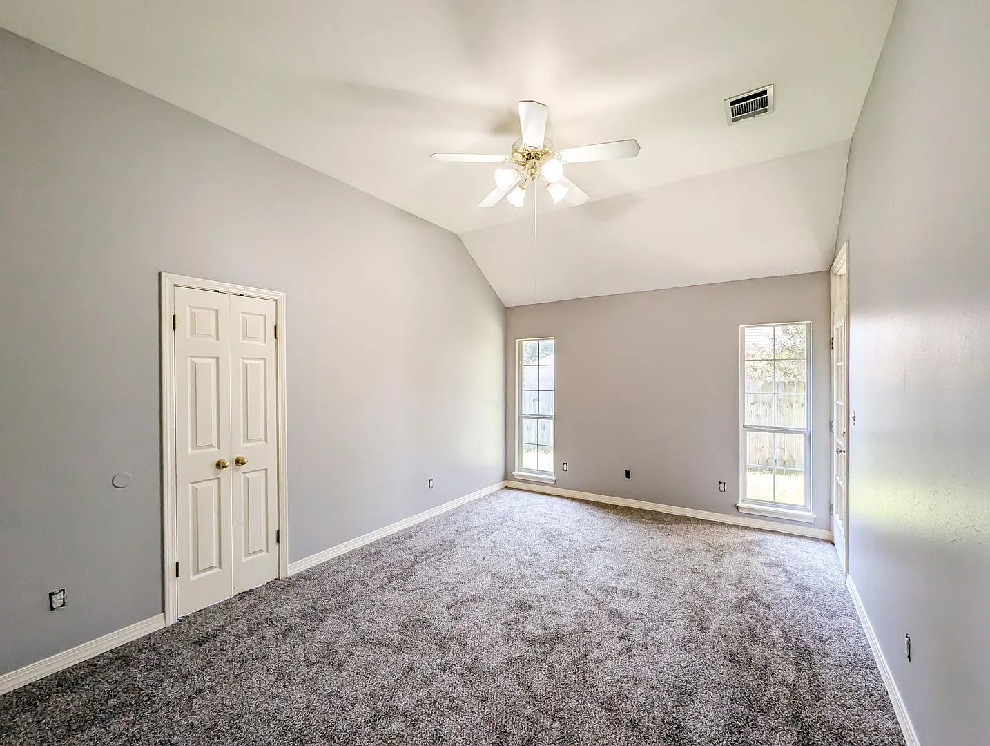 Northgate Village 3 bed/2 bath — Photo 2