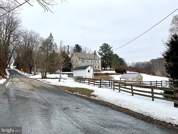 3rd image of 192 Rock Church Rd