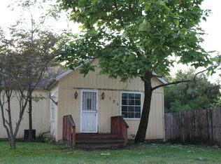 121 Irving St, Belding, MI 48809