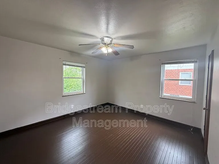 211 N Cherrywood Ave #2 — Photo 4