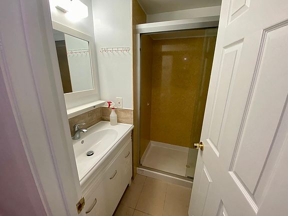 4th image of 310 Orizaba Ave #B