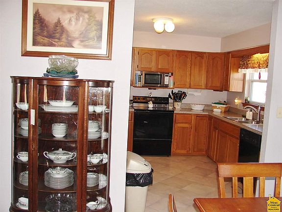 2nd image of 321 Shawn Ave