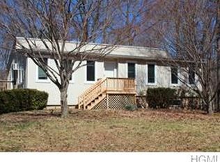6 Alan Dr, Mahopac, NY 10541