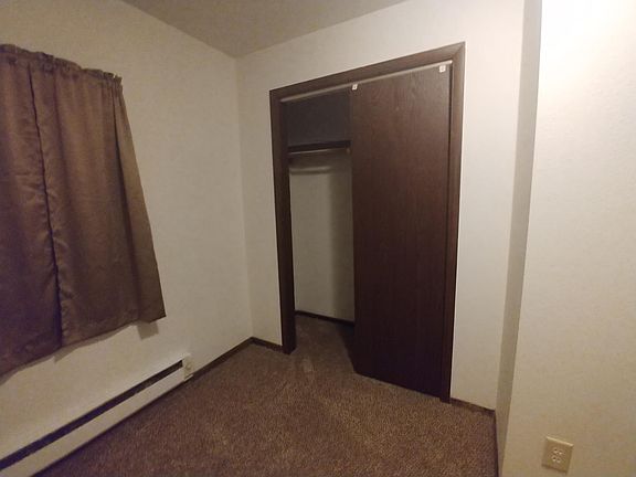 5th image of 2240 W Ave S