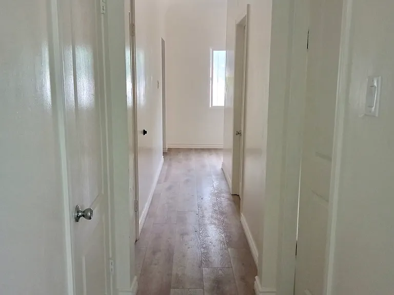 8930 S Vermont Ave — Photo 54