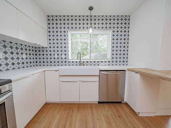 4th image of 848 32nd St #850