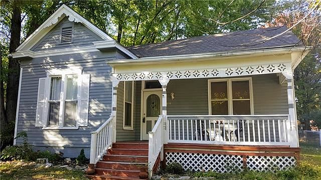 1st image of 816 W White Oak Ave