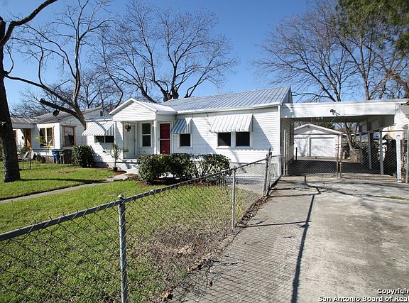 3rd image of 639 Hearne Ave