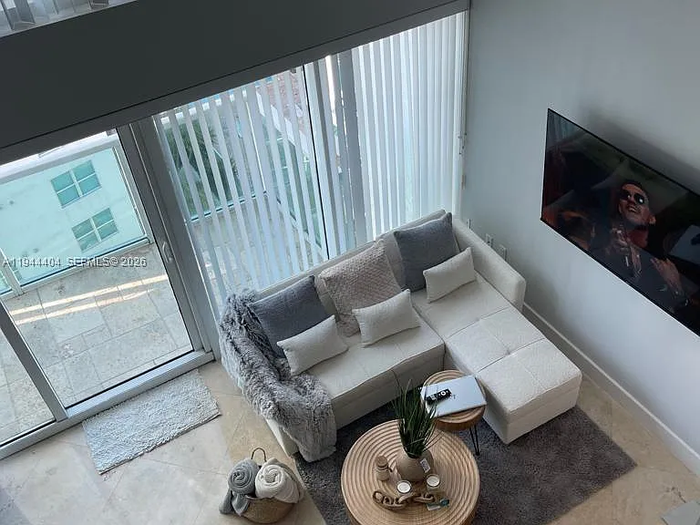 41 SE 5th St #1215 — Photo 3