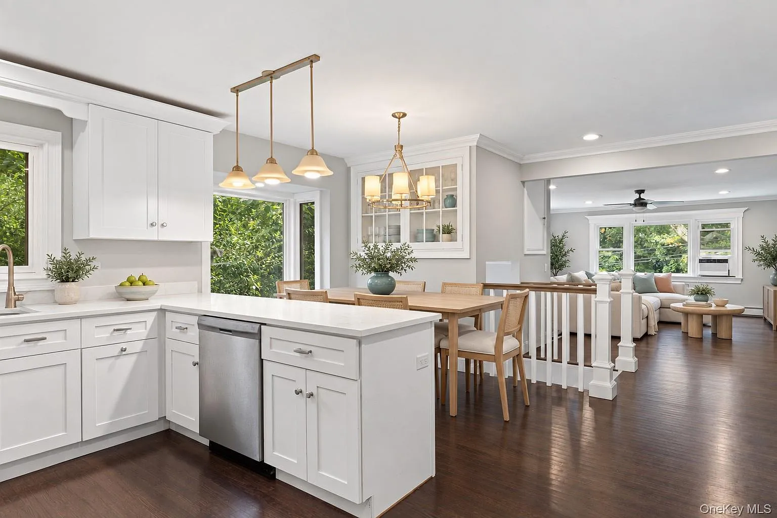 3 bed, 3.0 bath, 2229 sqft, $4,950 — Photo 2