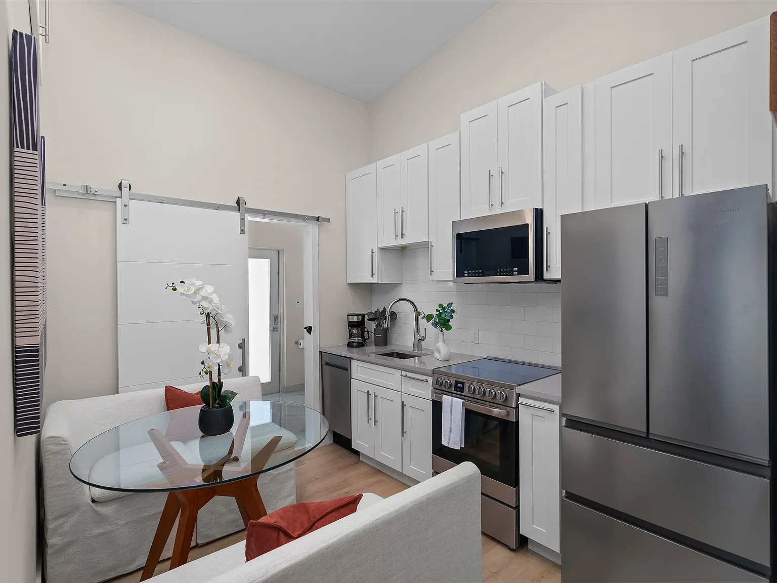 Studio, 350 sqft, $2,750 — Photo 2
