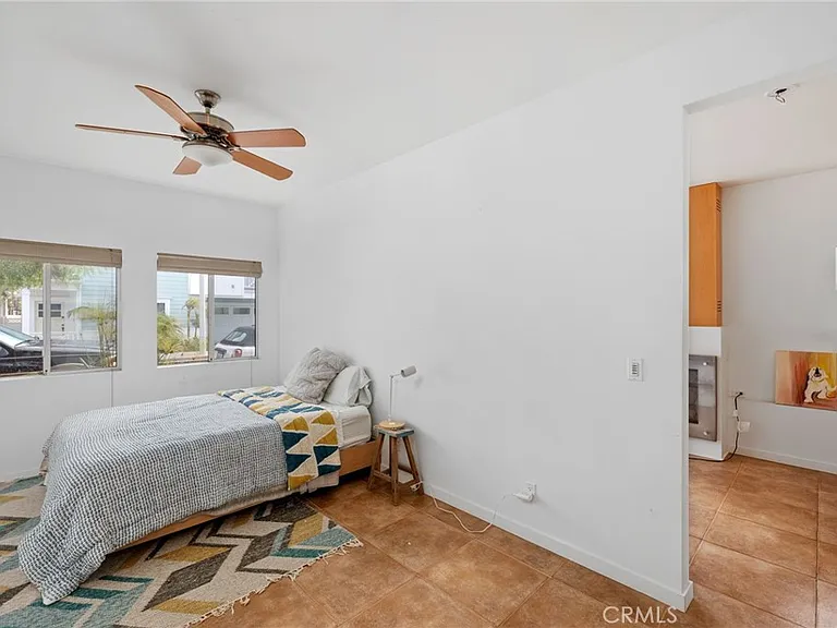 701 Loma Dr — Photo 47