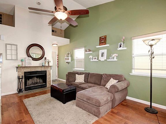 3rd image of 2914 Twin Creeks Ln