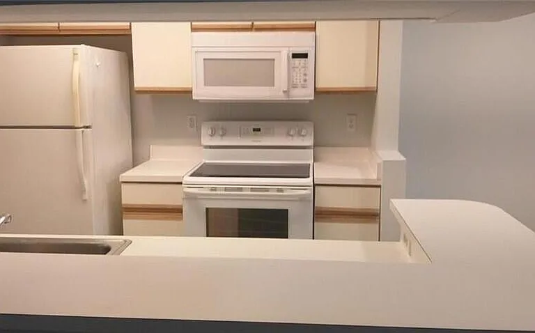 9933 Westview Dr #427 — Photo 1