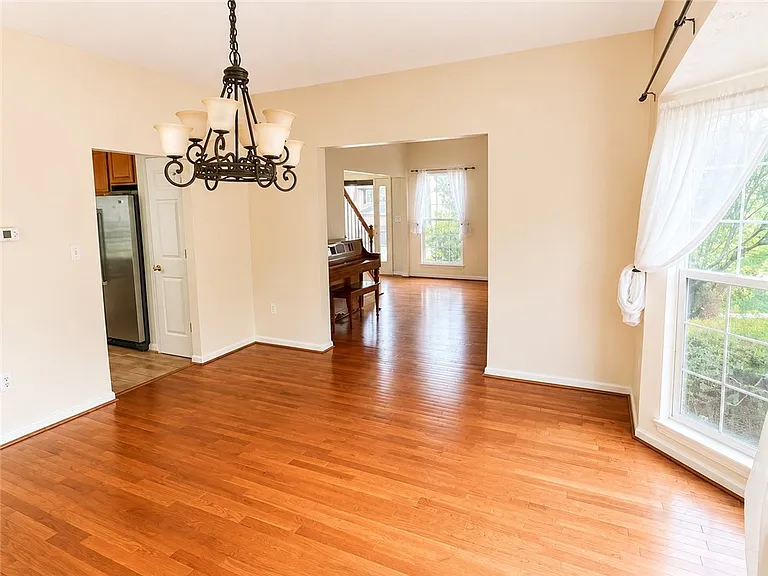 1619 Norman Dr — Photo 11