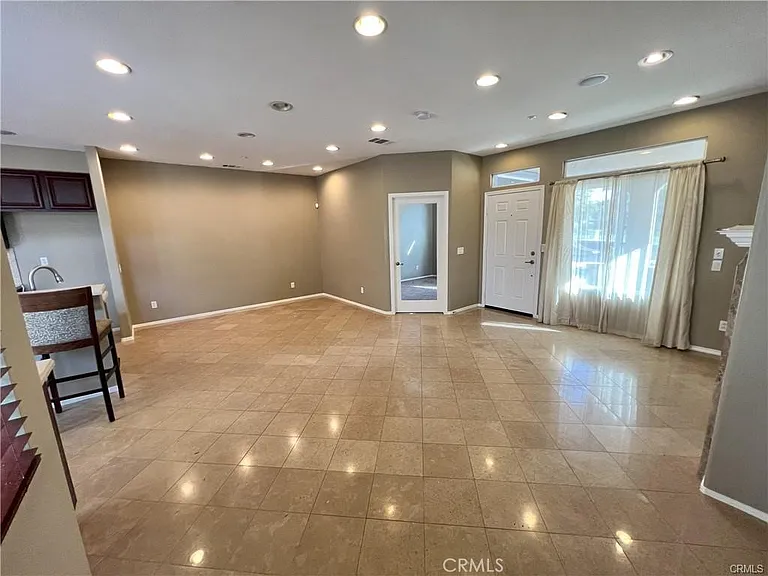 4996 Arborwood Ln — Photo 9