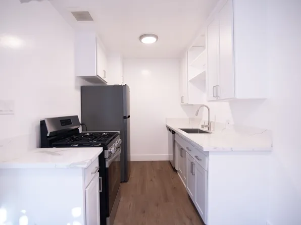 11743 Dorothy St #3, Los Angeles, CA 90049